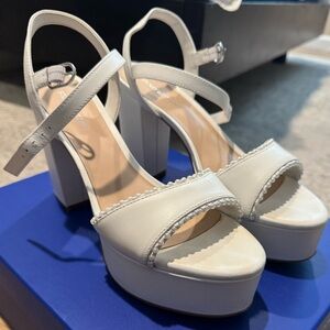 Stuart Weitzman Heals